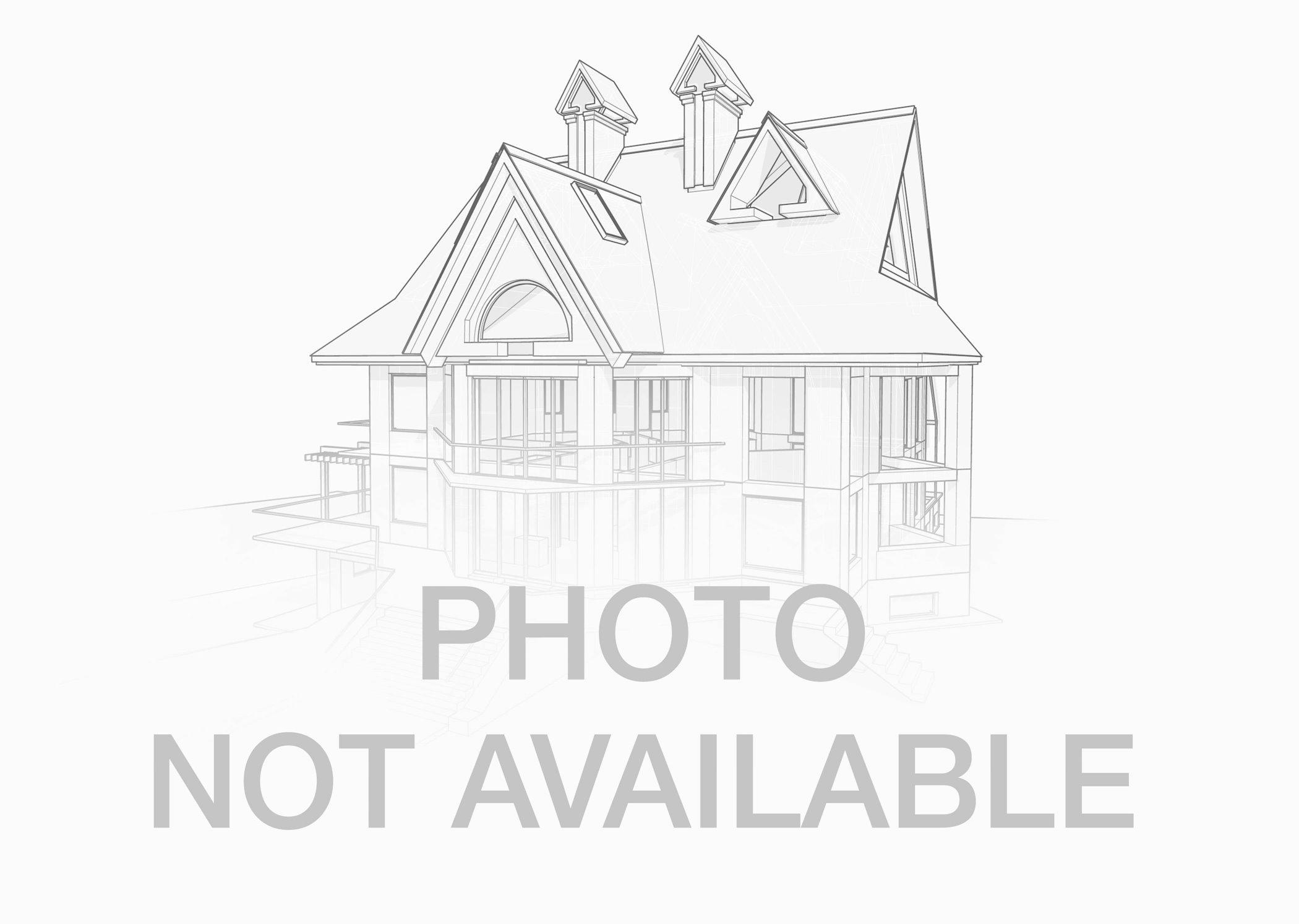 247 E CHESTNUT Street 